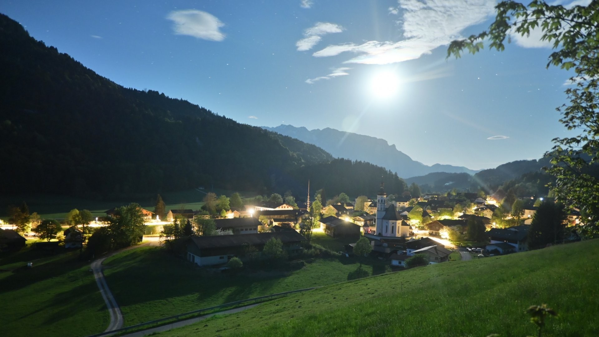 Archiv Foto Webcam Sachrang-Blick über Bergsteigerdorf
