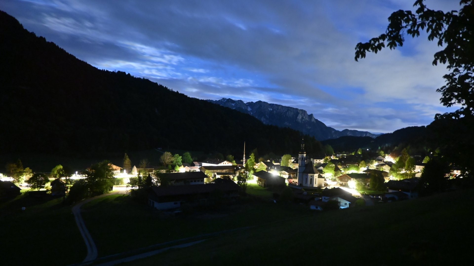 Archiv Foto Webcam Sachrang-Blick über Bergsteigerdorf