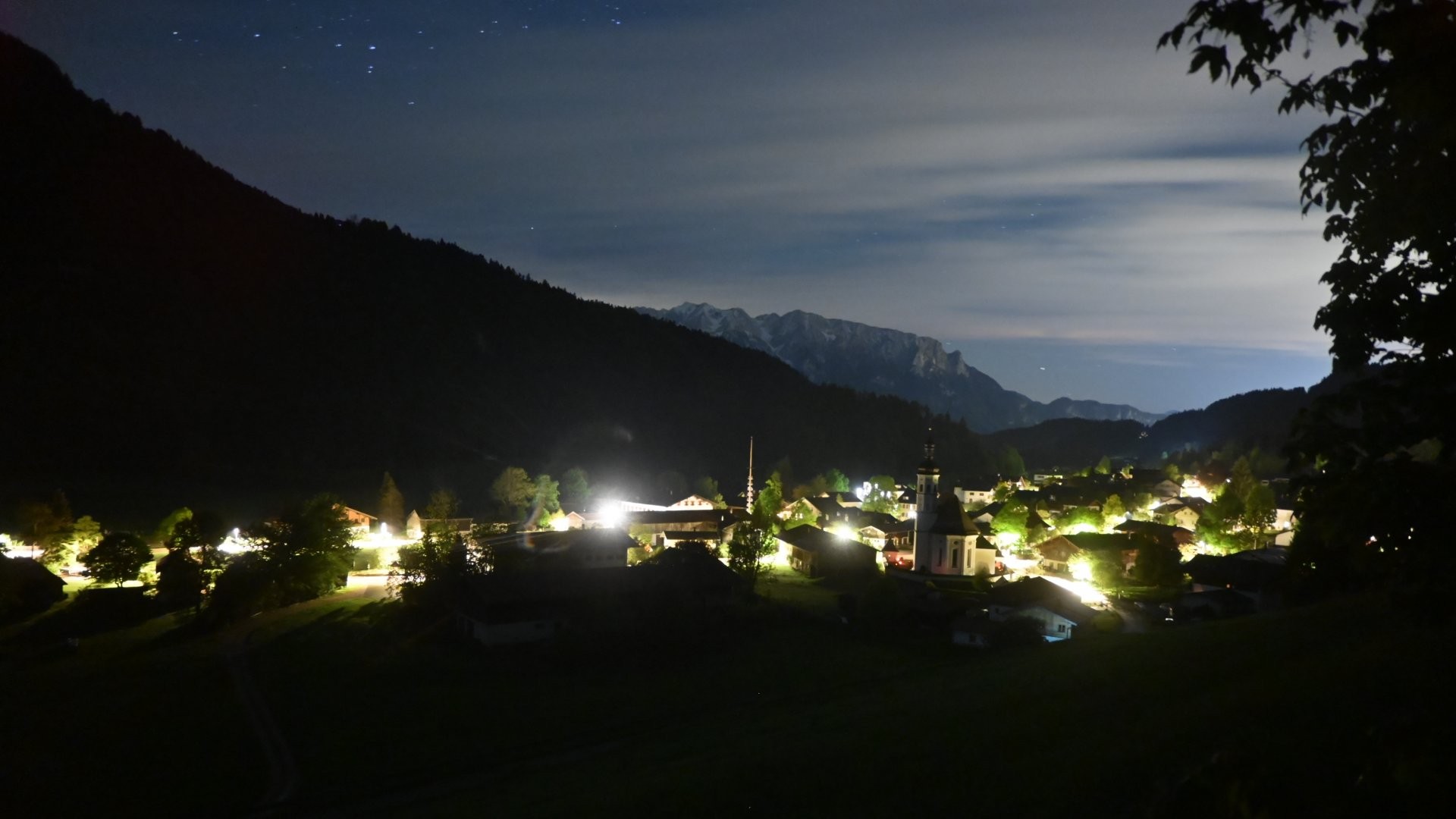Archiv Foto Webcam Sachrang-Blick über Bergsteigerdorf