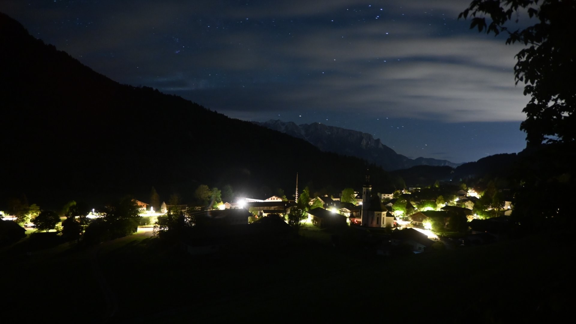 Archiv Foto Webcam Sachrang-Blick über Bergsteigerdorf