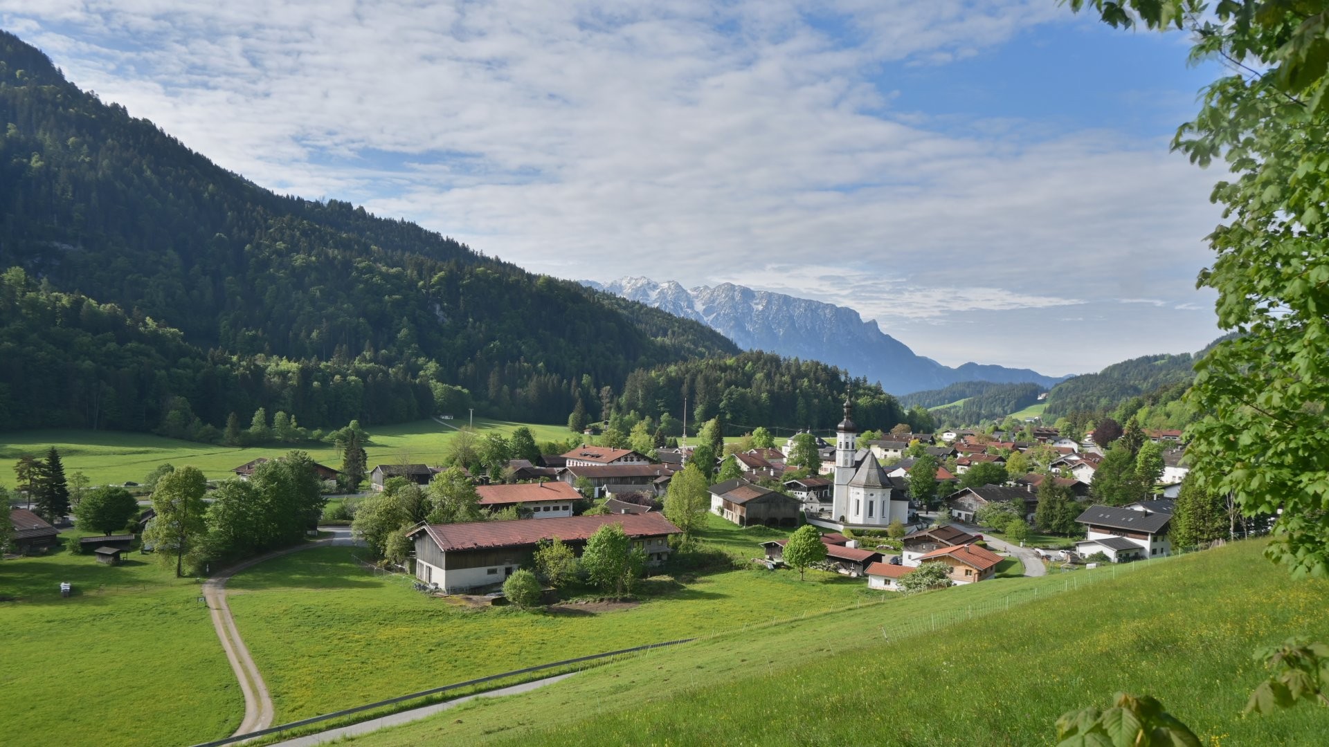 Archiv Foto Webcam Sachrang-Blick über Bergsteigerdorf