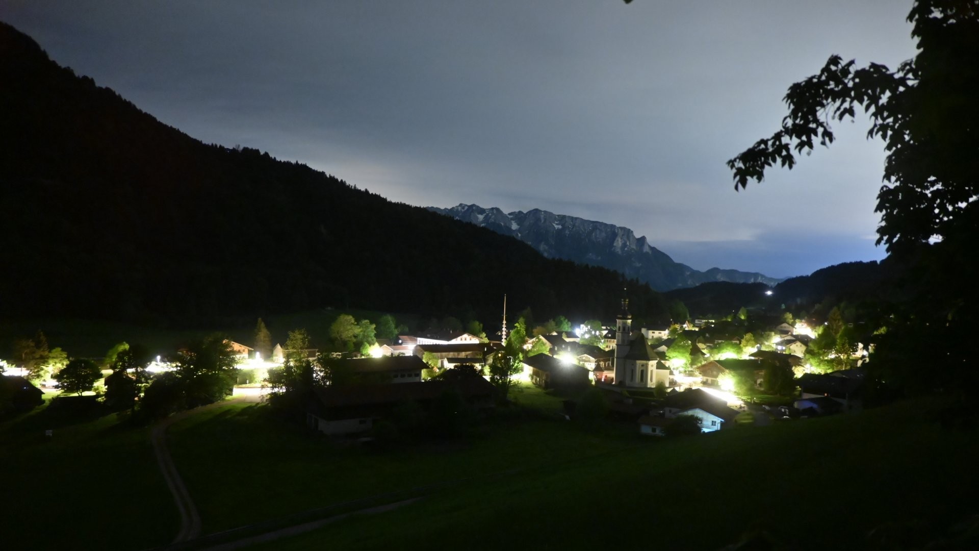 Archiv Foto Webcam Sachrang-Blick über Bergsteigerdorf