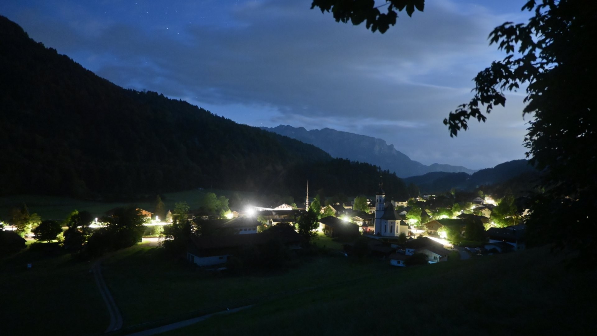 Archiv Foto Webcam Sachrang-Blick über Bergsteigerdorf