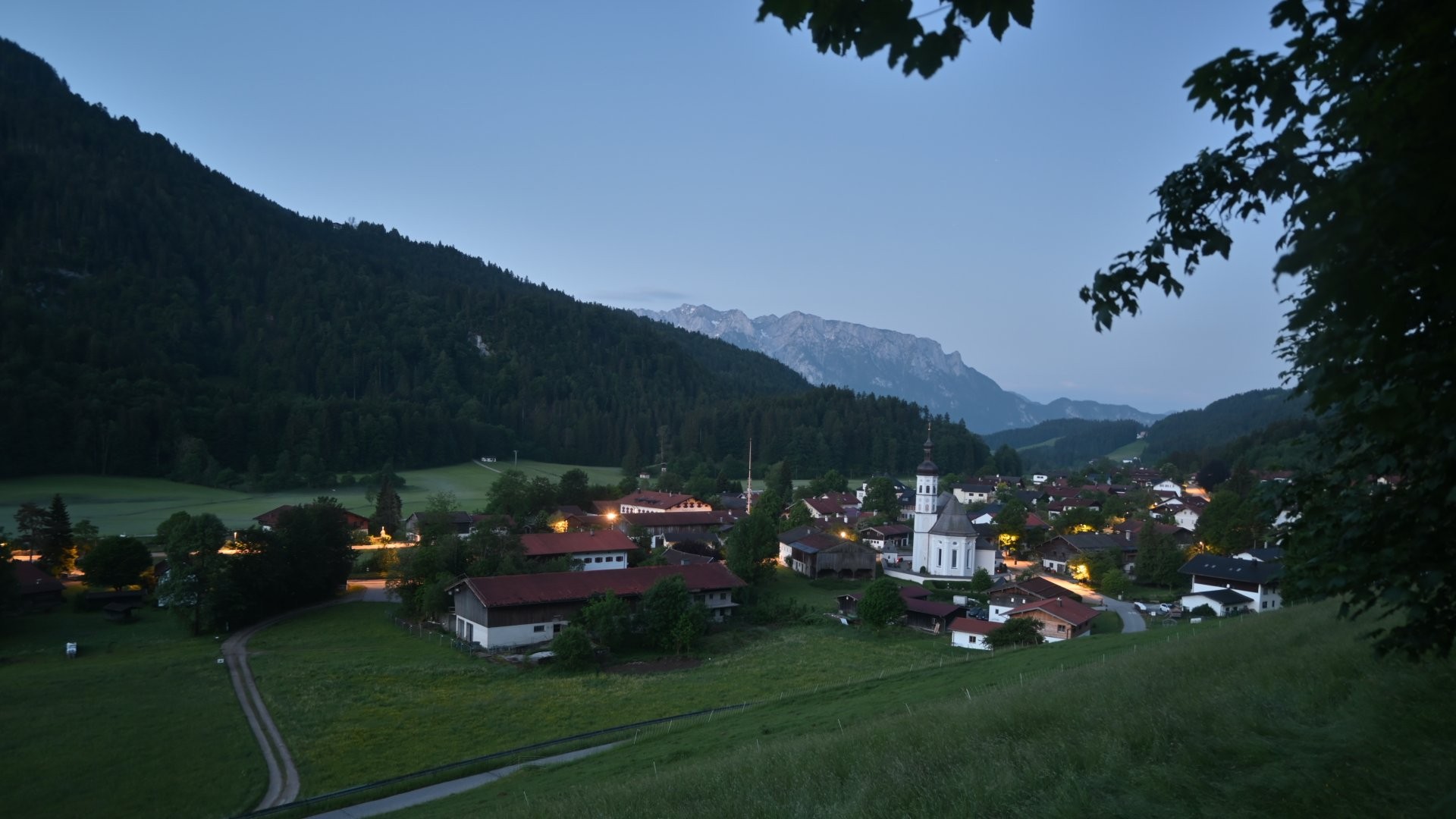 Archiv Foto Webcam Sachrang-Blick über Bergsteigerdorf