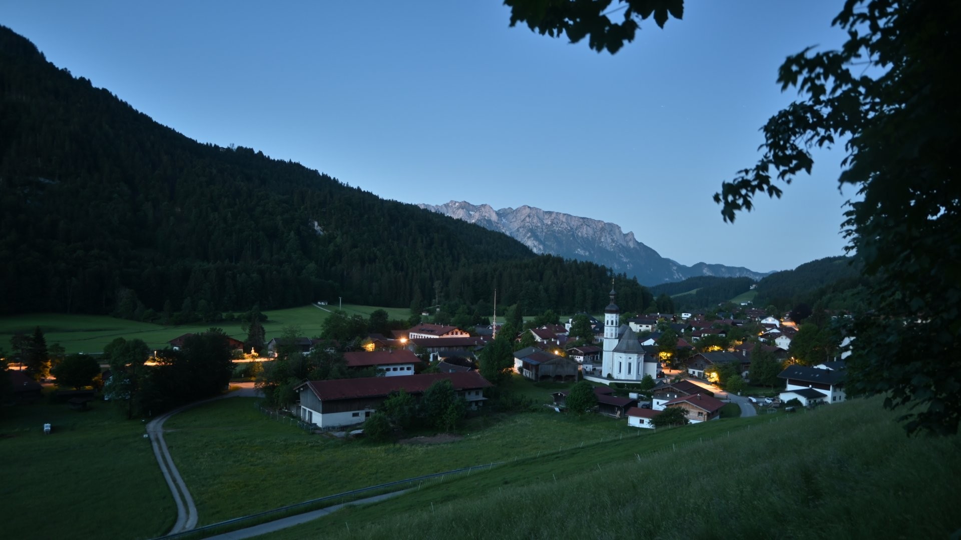 Archiv Foto Webcam Sachrang-Blick über Bergsteigerdorf