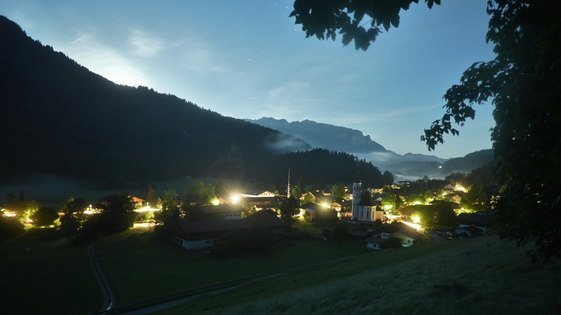 Archiv Foto Webcam Sachrang-Blick über Bergsteigerdorf