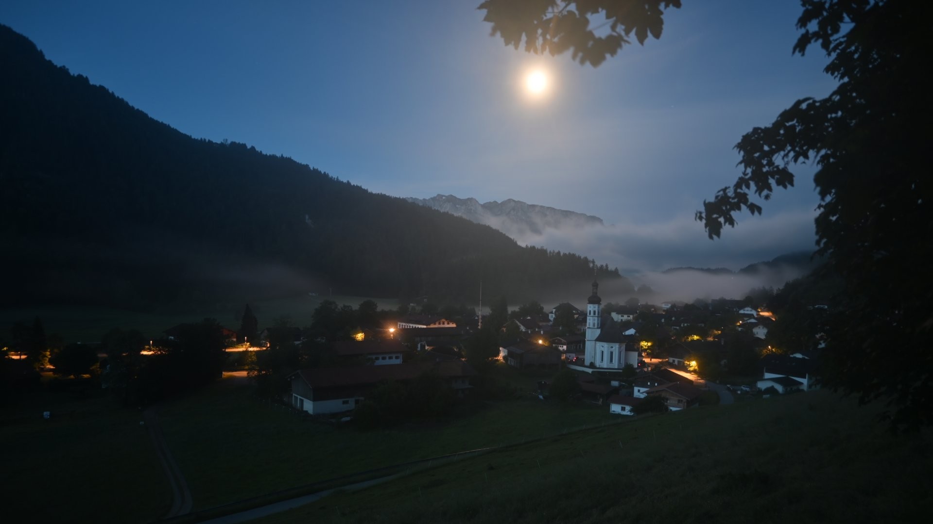 Archiv Foto Webcam Sachrang-Blick über Bergsteigerdorf