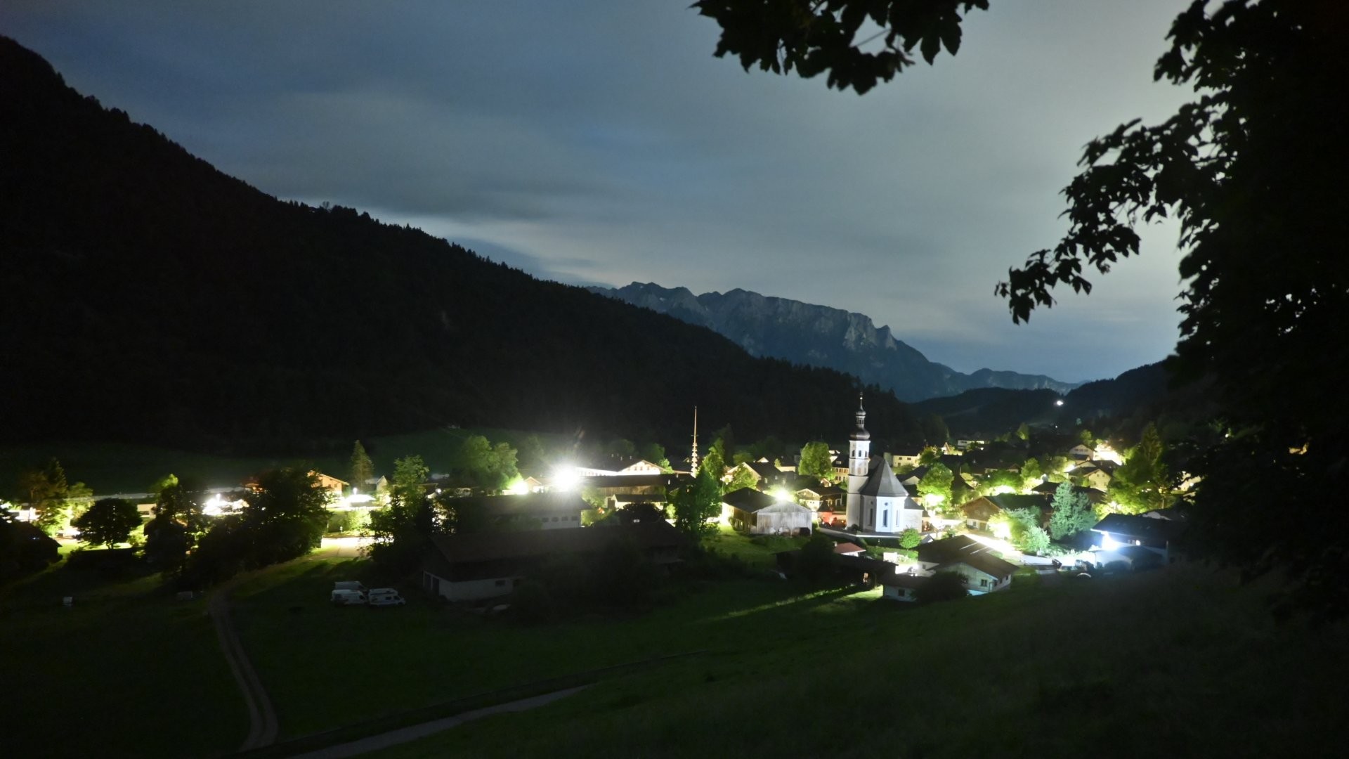 Archiv Foto Webcam Sachrang-Blick über Bergsteigerdorf