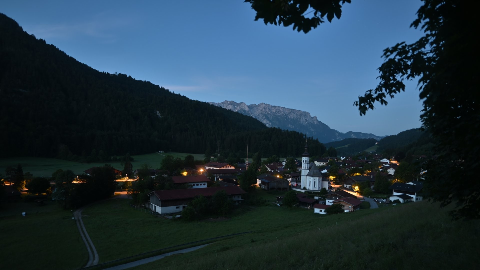 Archiv Foto Webcam Sachrang-Blick über Bergsteigerdorf