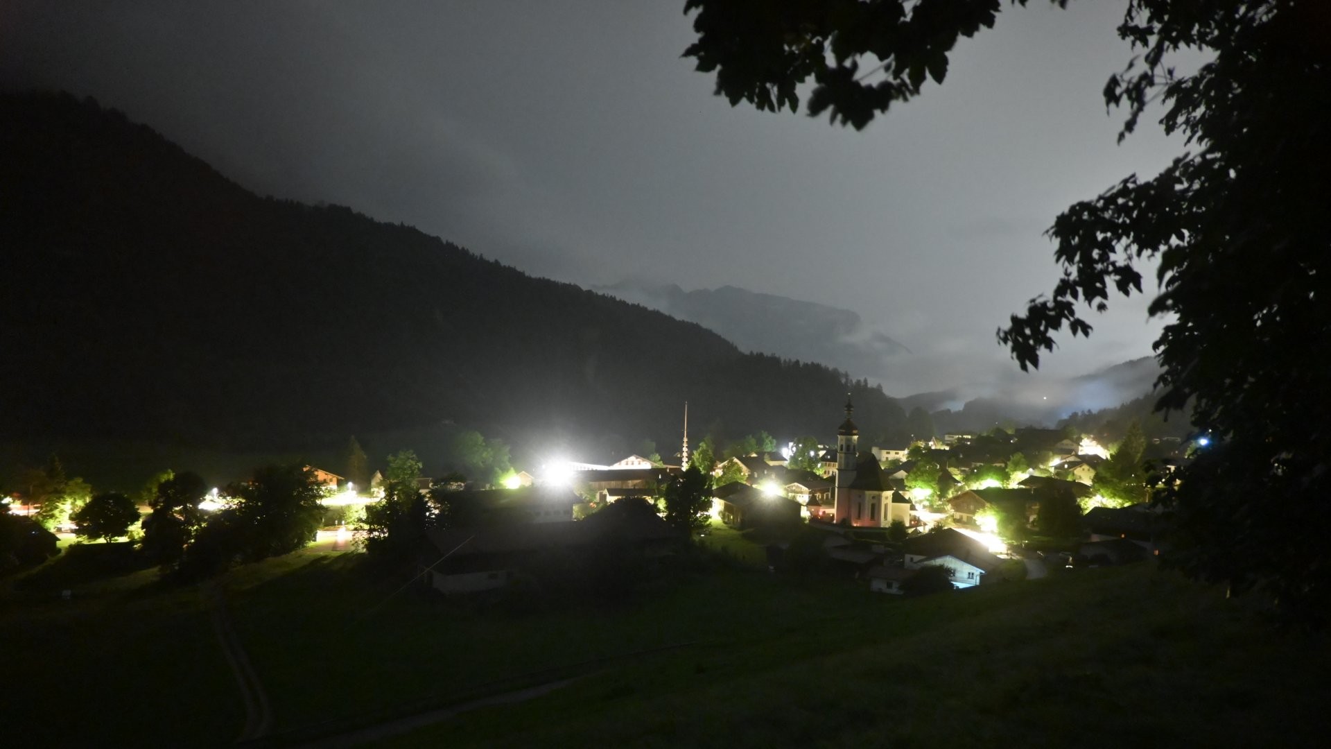 Archived image Webcam View to Sachrang