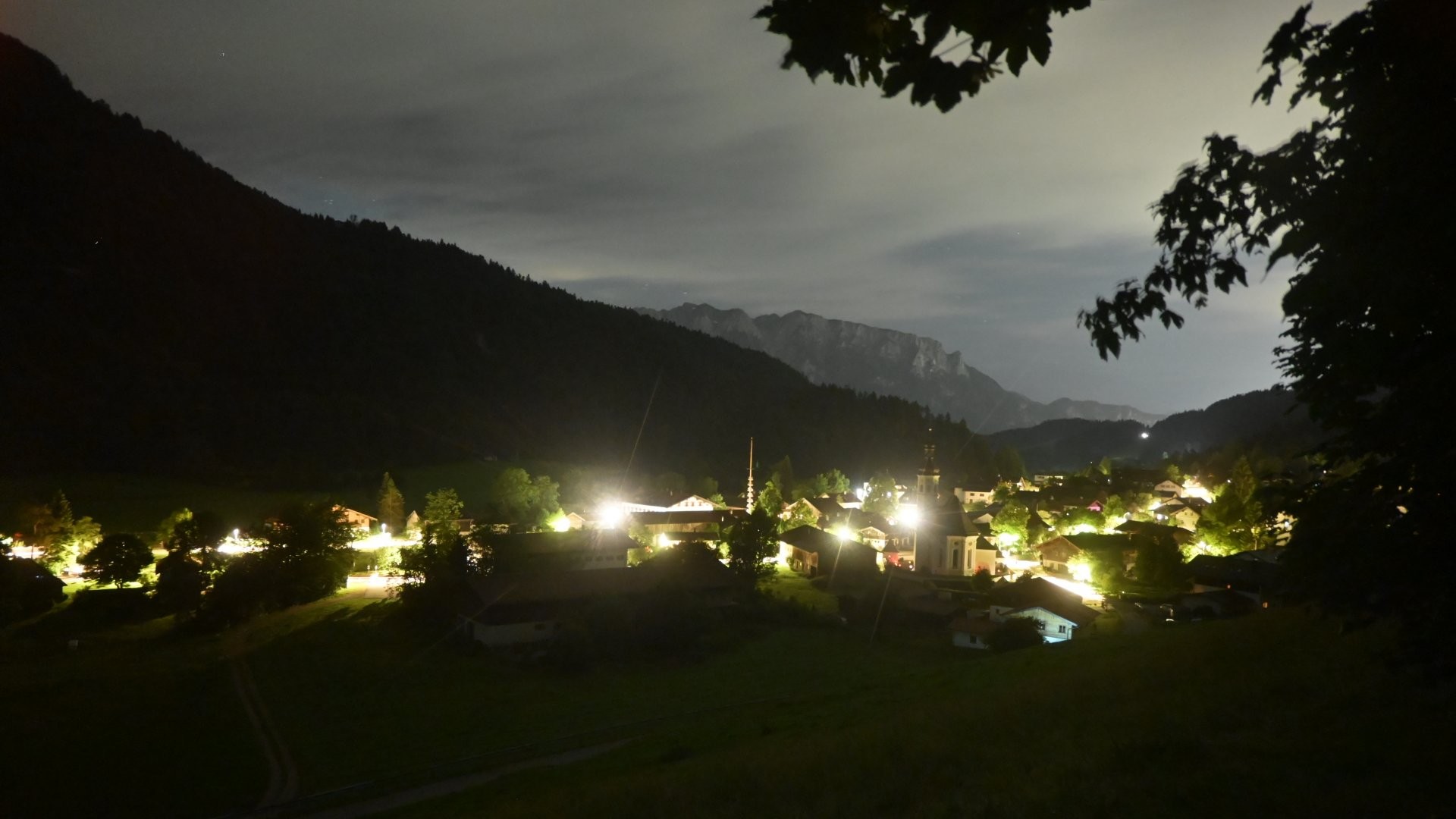 Archiv Foto Webcam Sachrang-Blick über Bergsteigerdorf