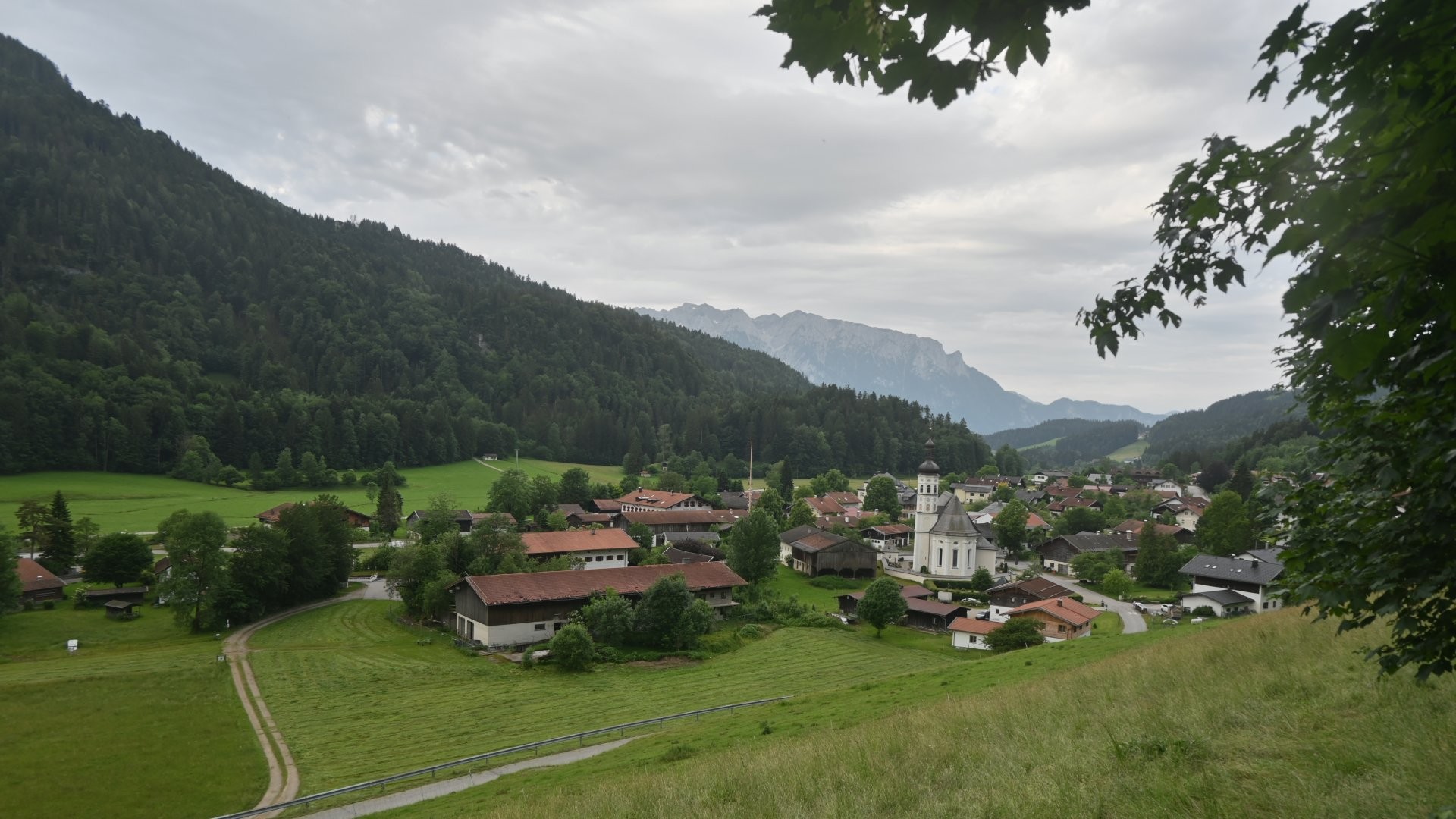 Archiv Foto Webcam Sachrang-Blick über Bergsteigerdorf