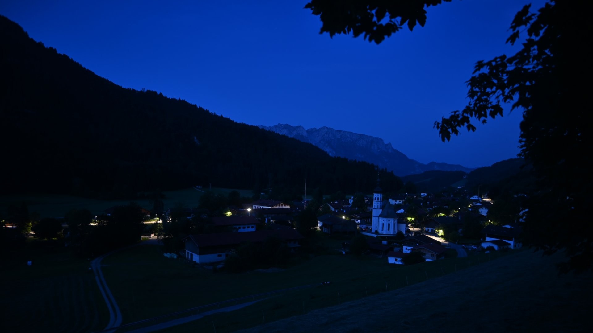 Archiv Foto Webcam Sachrang-Blick über Bergsteigerdorf