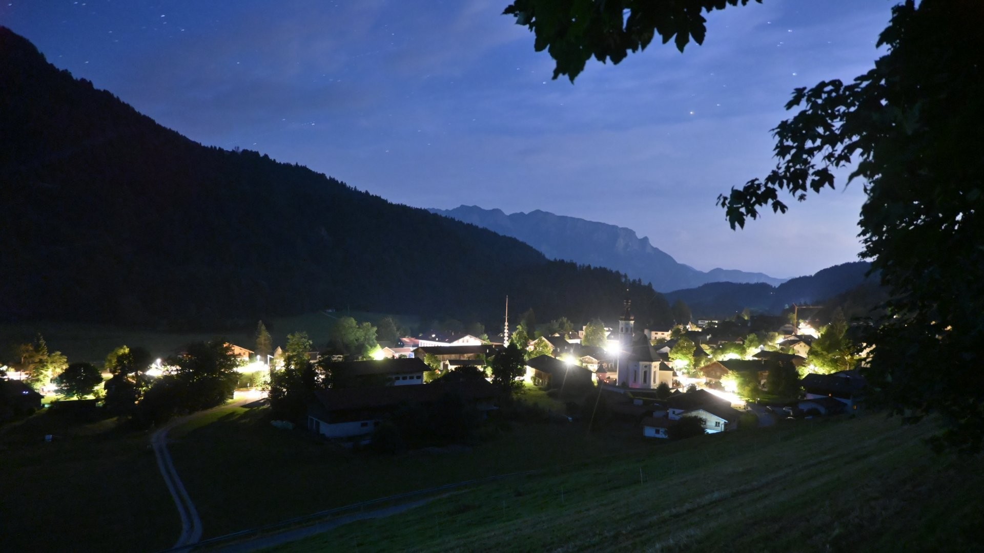 Archiv Foto Webcam Sachrang-Blick über Bergsteigerdorf