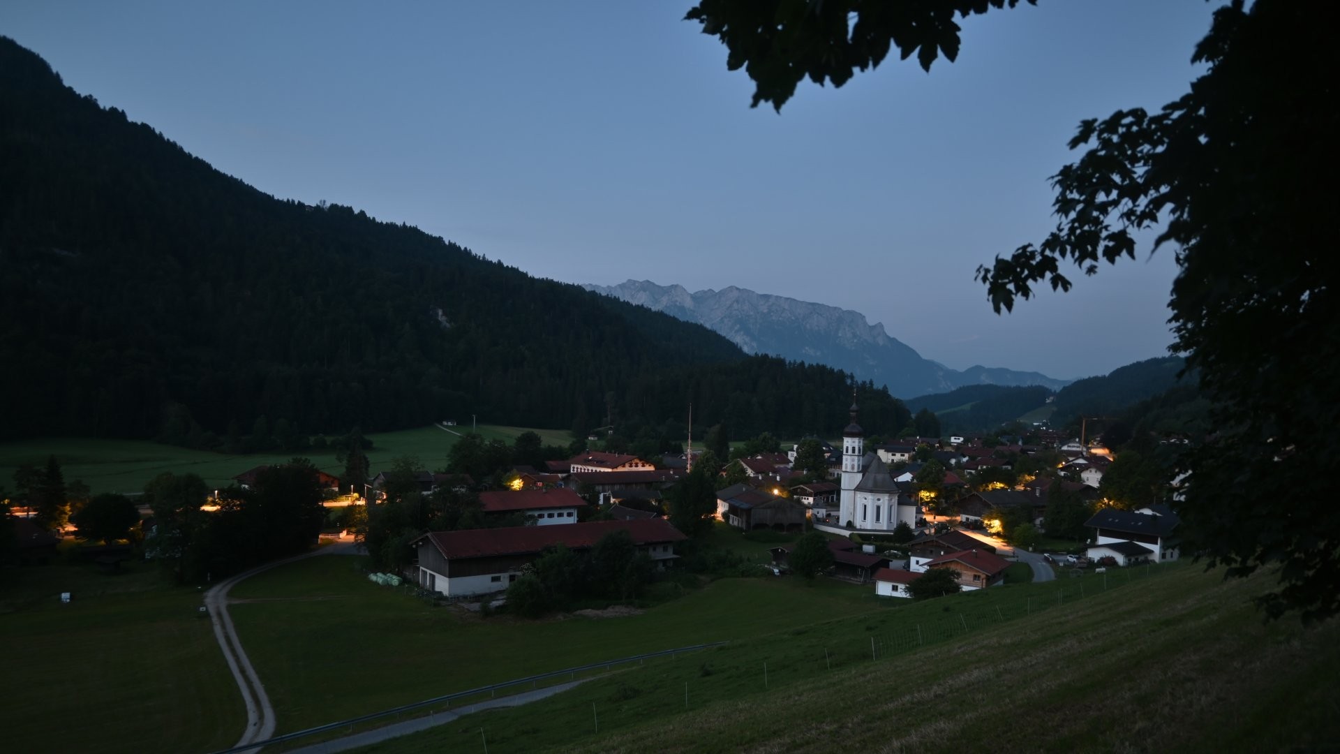 Archiv Foto Webcam Sachrang-Blick über Bergsteigerdorf