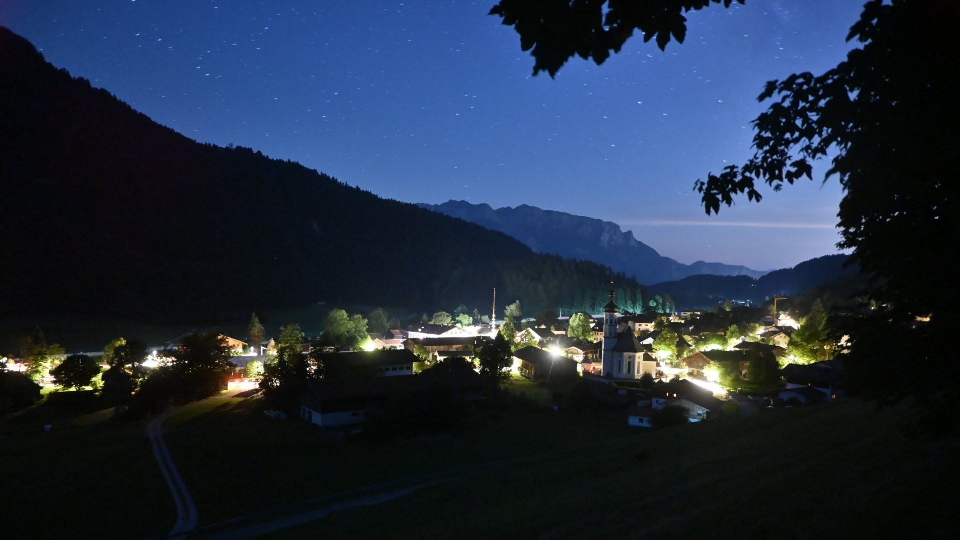 Archiv Foto Webcam Sachrang-Blick über Bergsteigerdorf