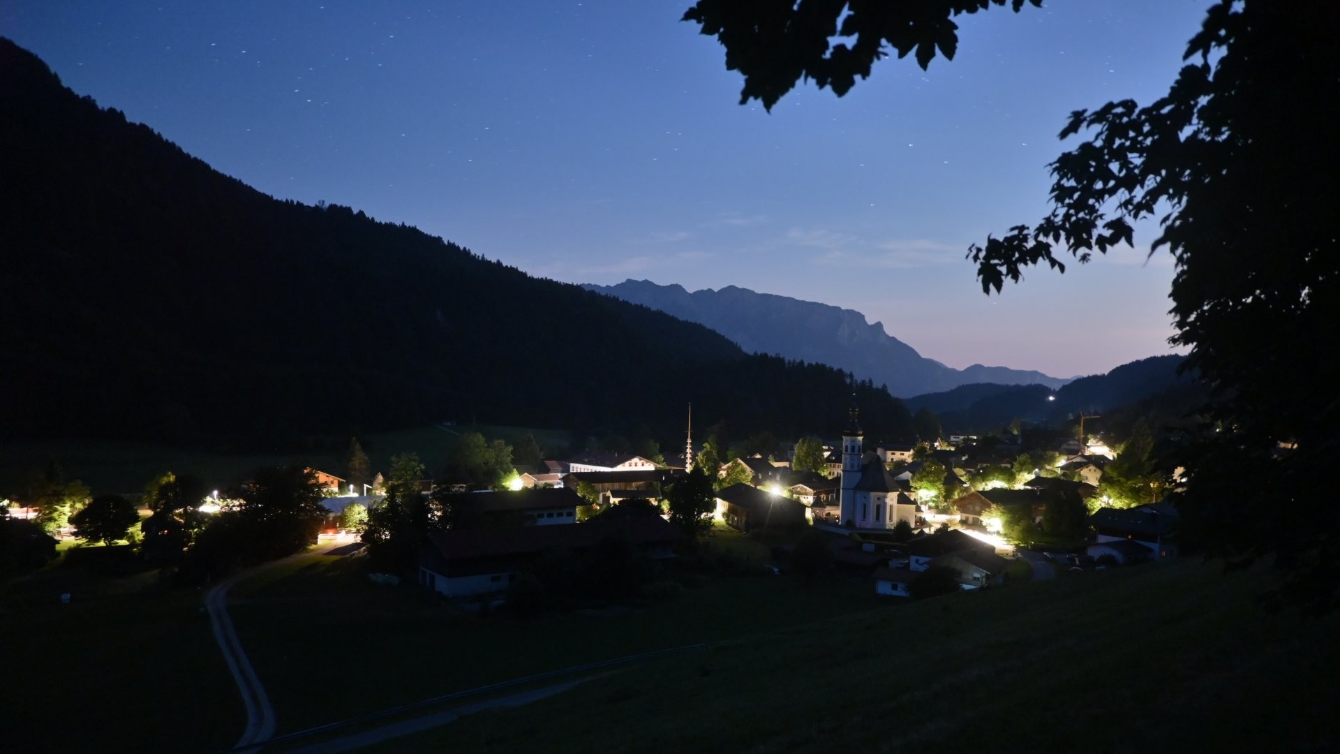Archiv Foto Webcam Sachrang-Blick über Bergsteigerdorf