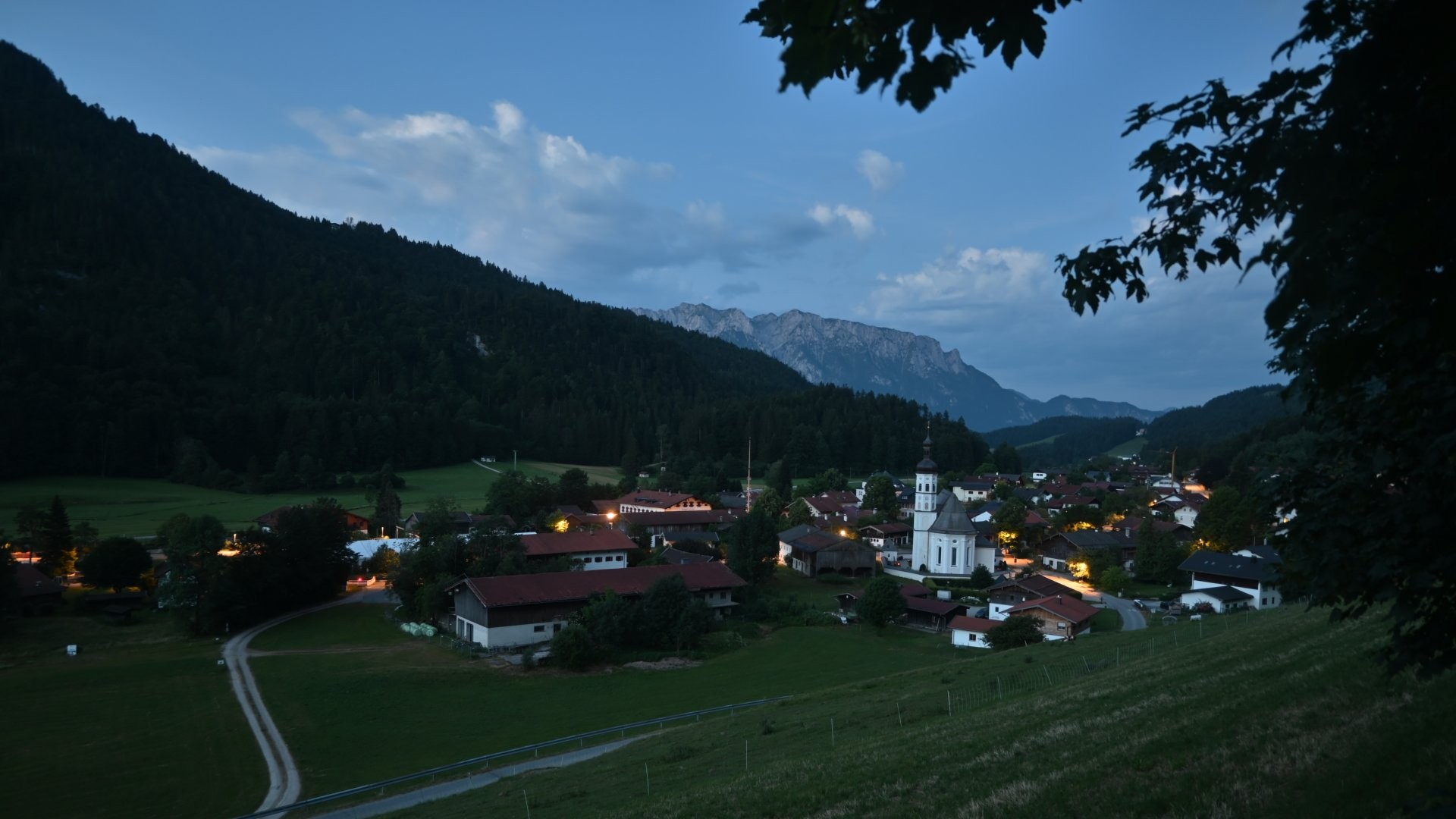 Archiv Foto Webcam Sachrang-Blick über Bergsteigerdorf