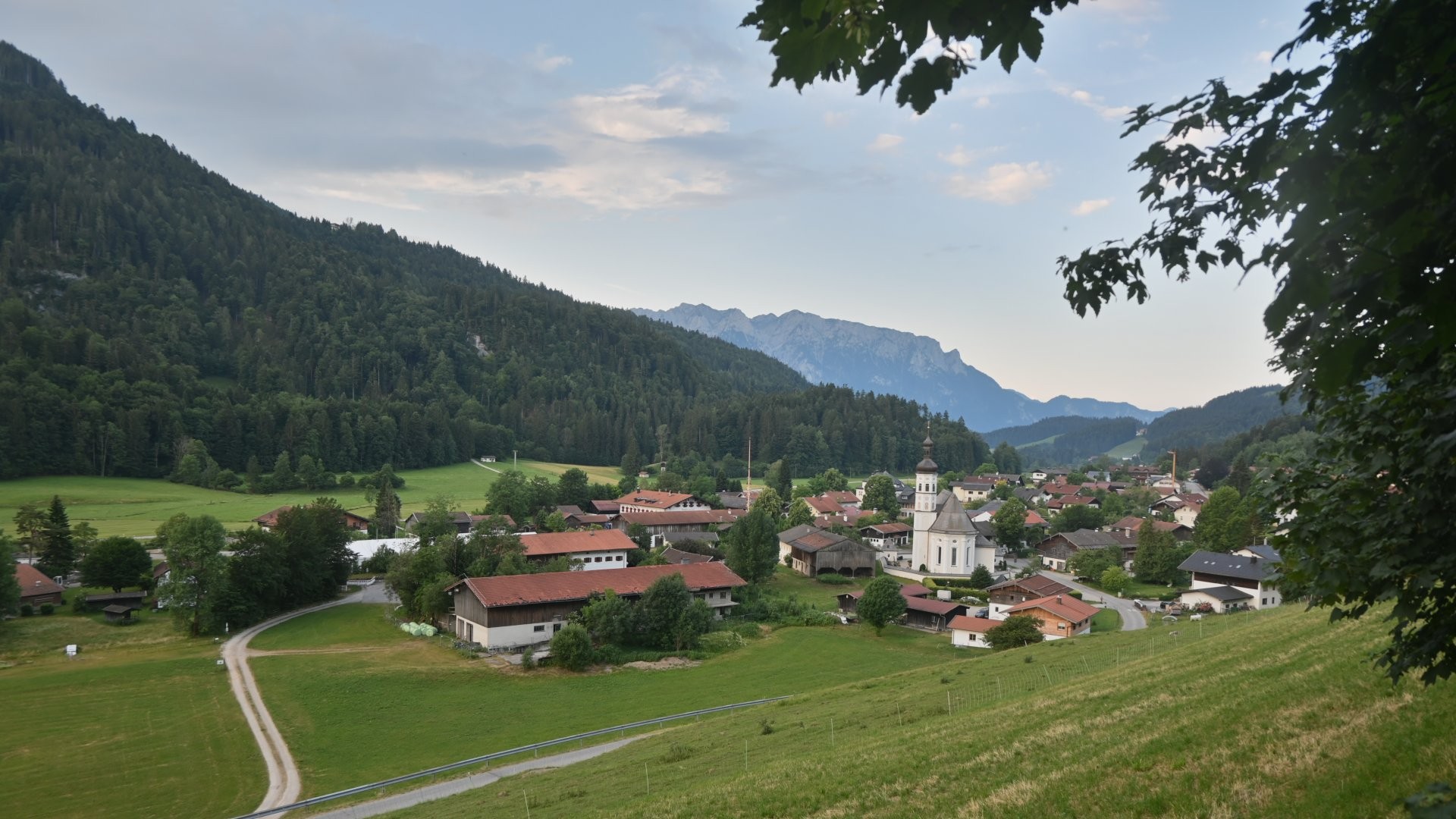 Archiv Foto Webcam Sachrang-Blick über Bergsteigerdorf