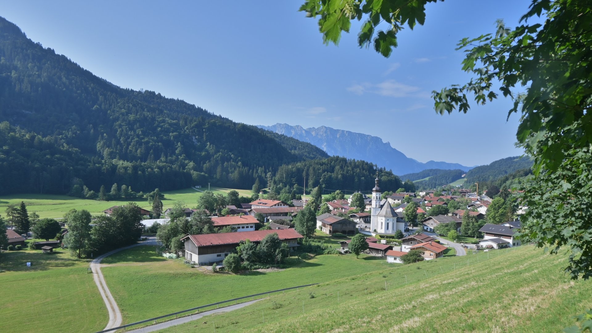 Archiv Foto Webcam Sachrang-Blick über Bergsteigerdorf