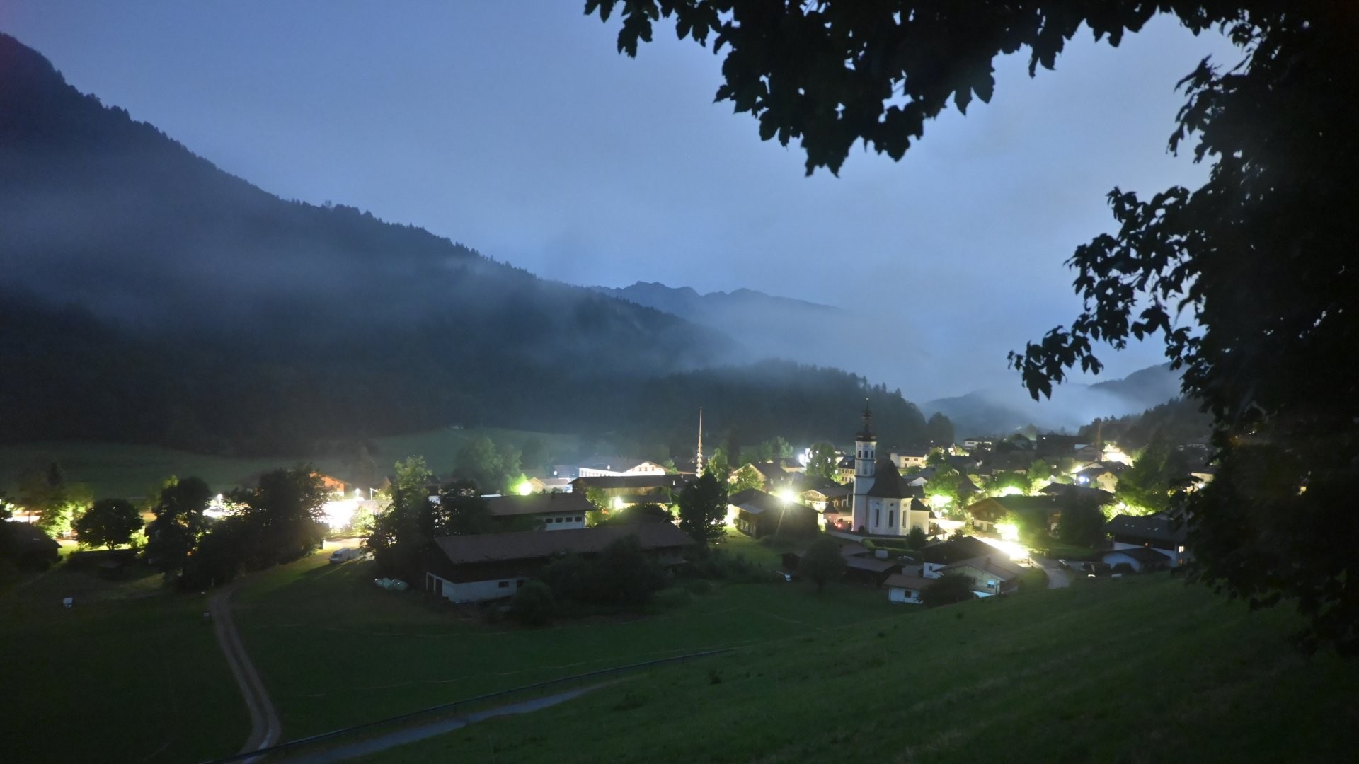 Archiv Foto Webcam Sachrang-Blick über Bergsteigerdorf