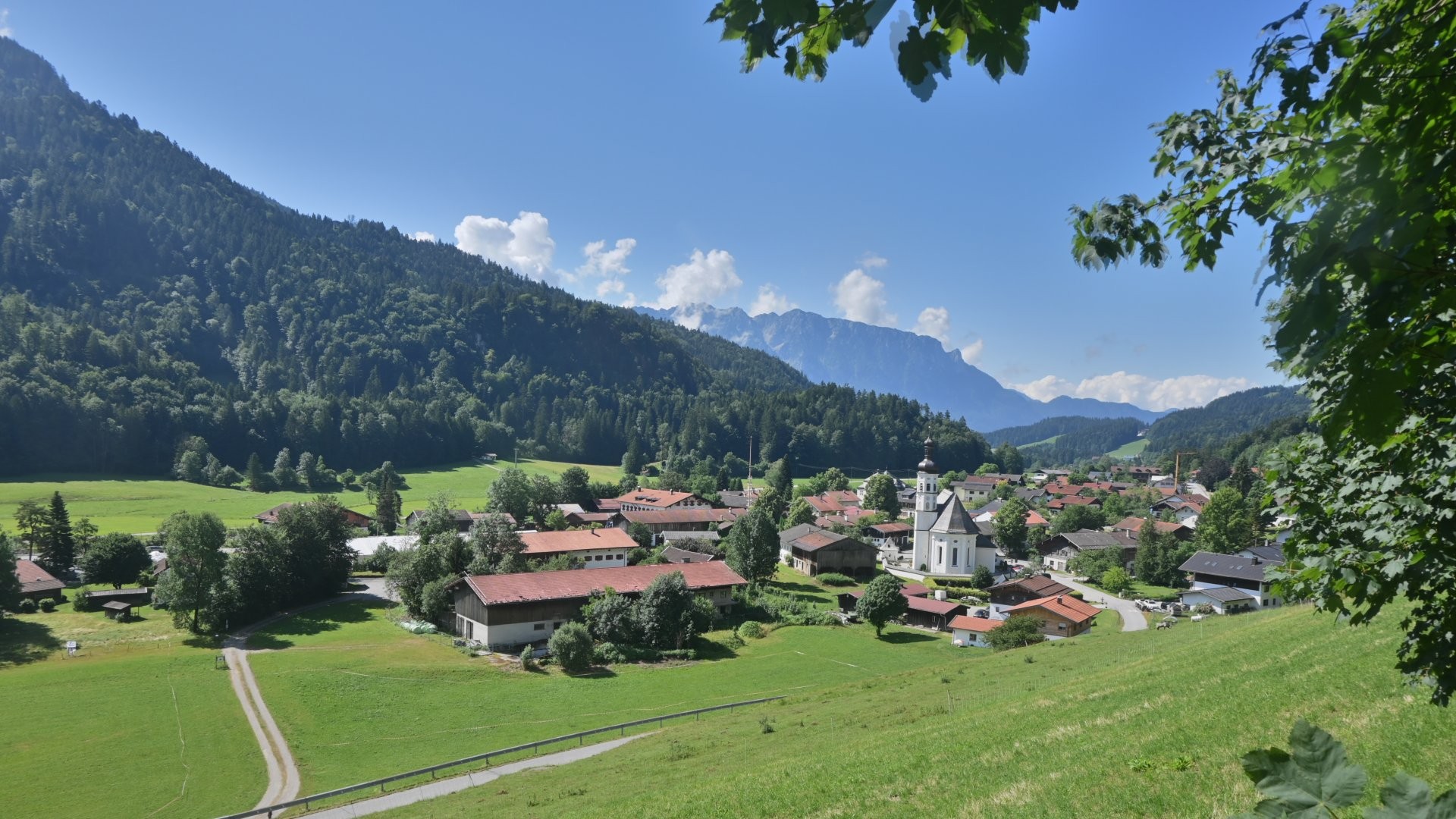 Archiv Foto Webcam Sachrang-Blick über Bergsteigerdorf