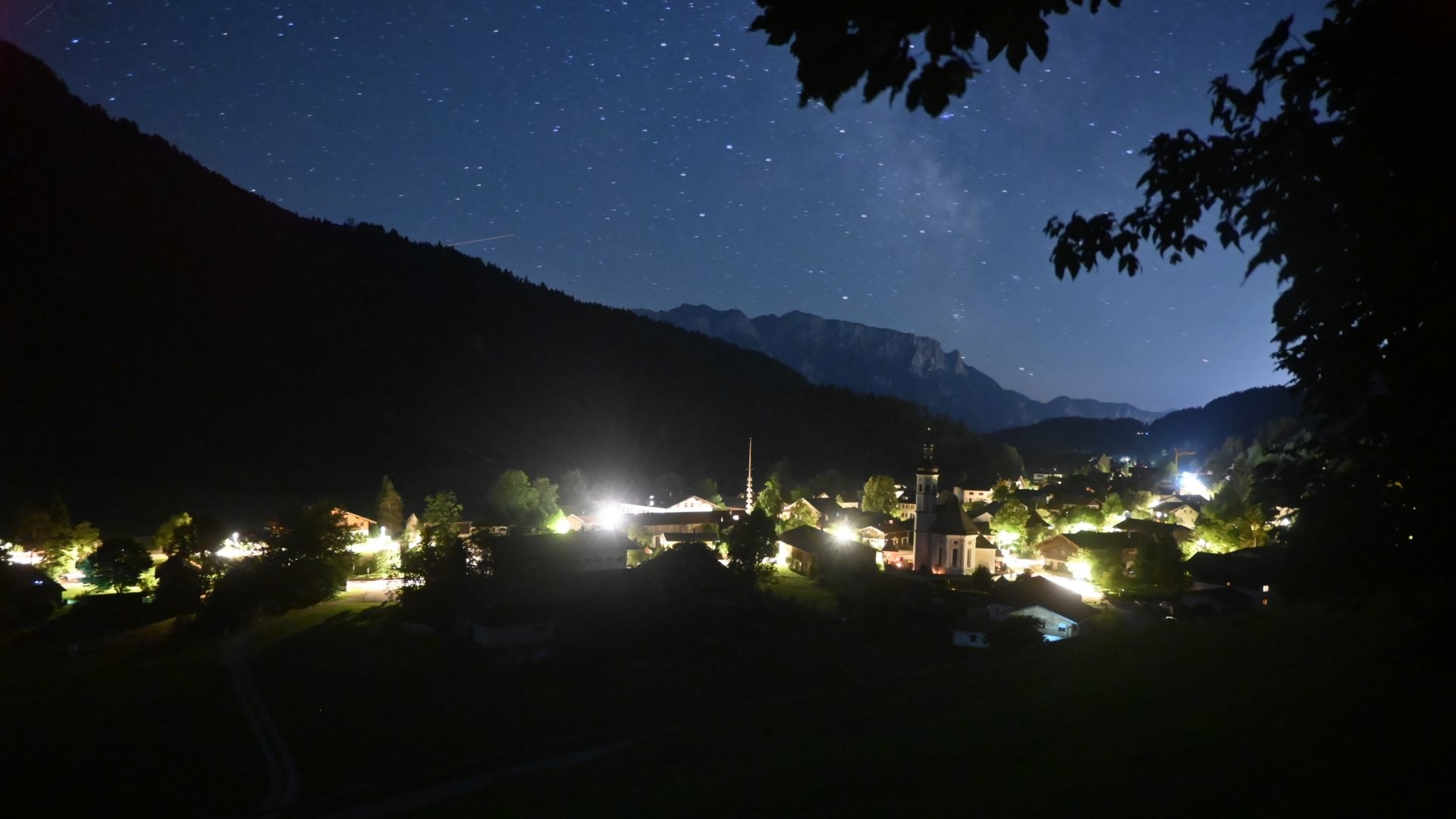 Archiv Foto Webcam Sachrang-Blick über Bergsteigerdorf