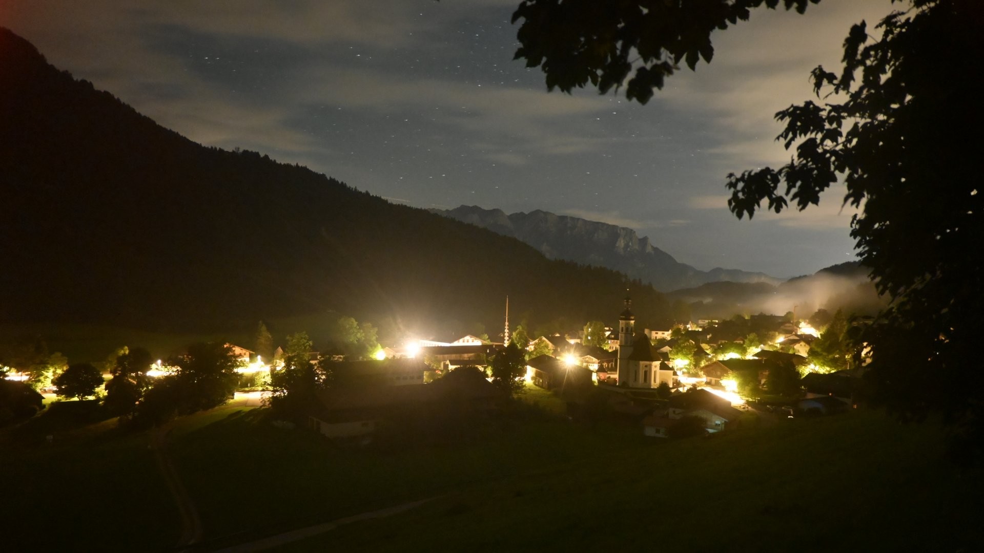 Archived image Webcam View to Sachrang