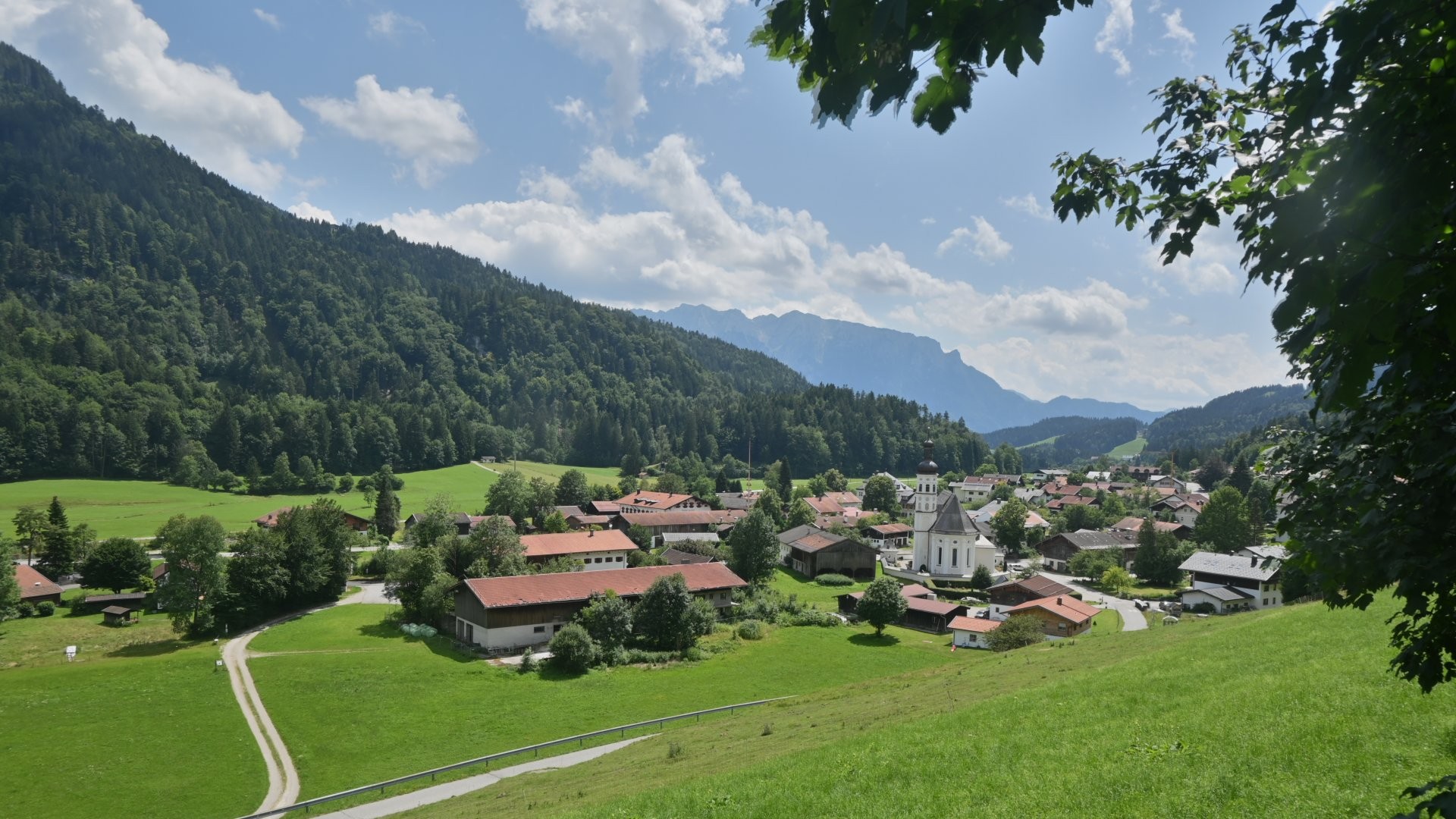 Archiv Foto Webcam Sachrang-Blick über Bergsteigerdorf
