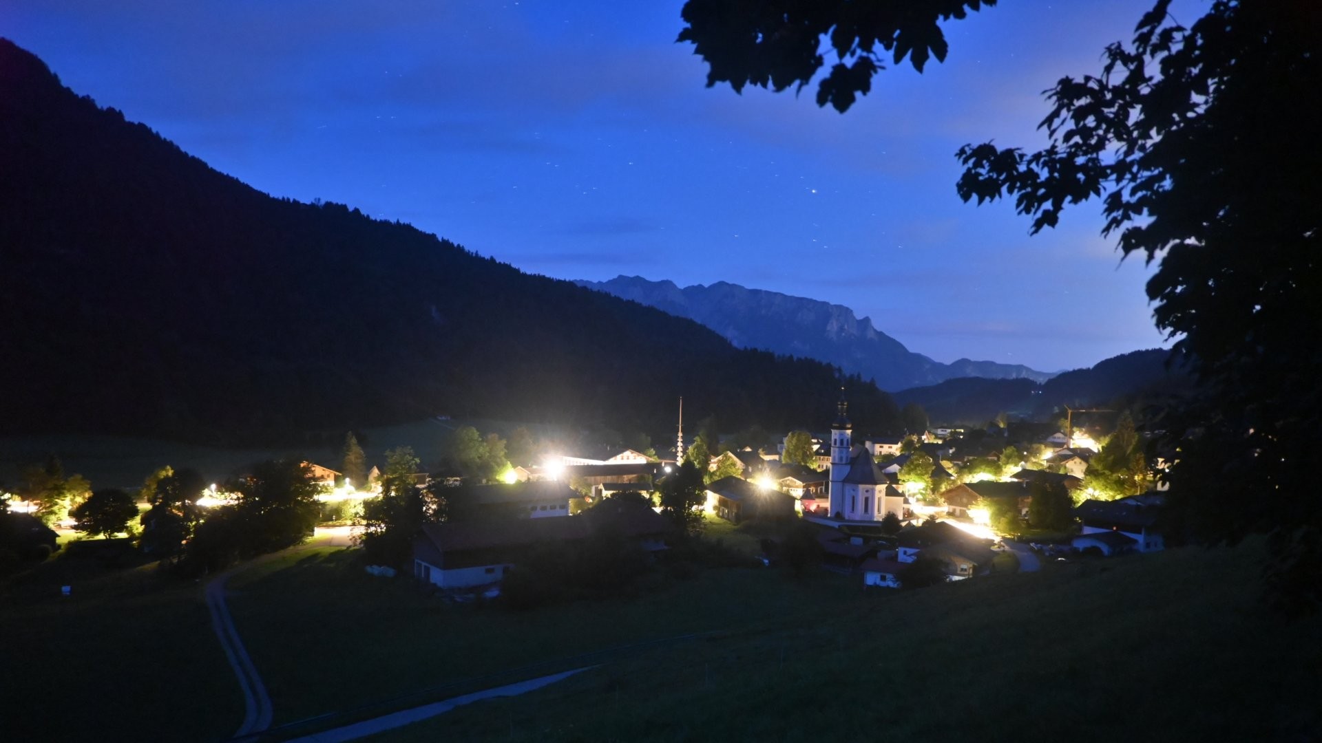 Archiv Foto Webcam Sachrang-Blick über Bergsteigerdorf
