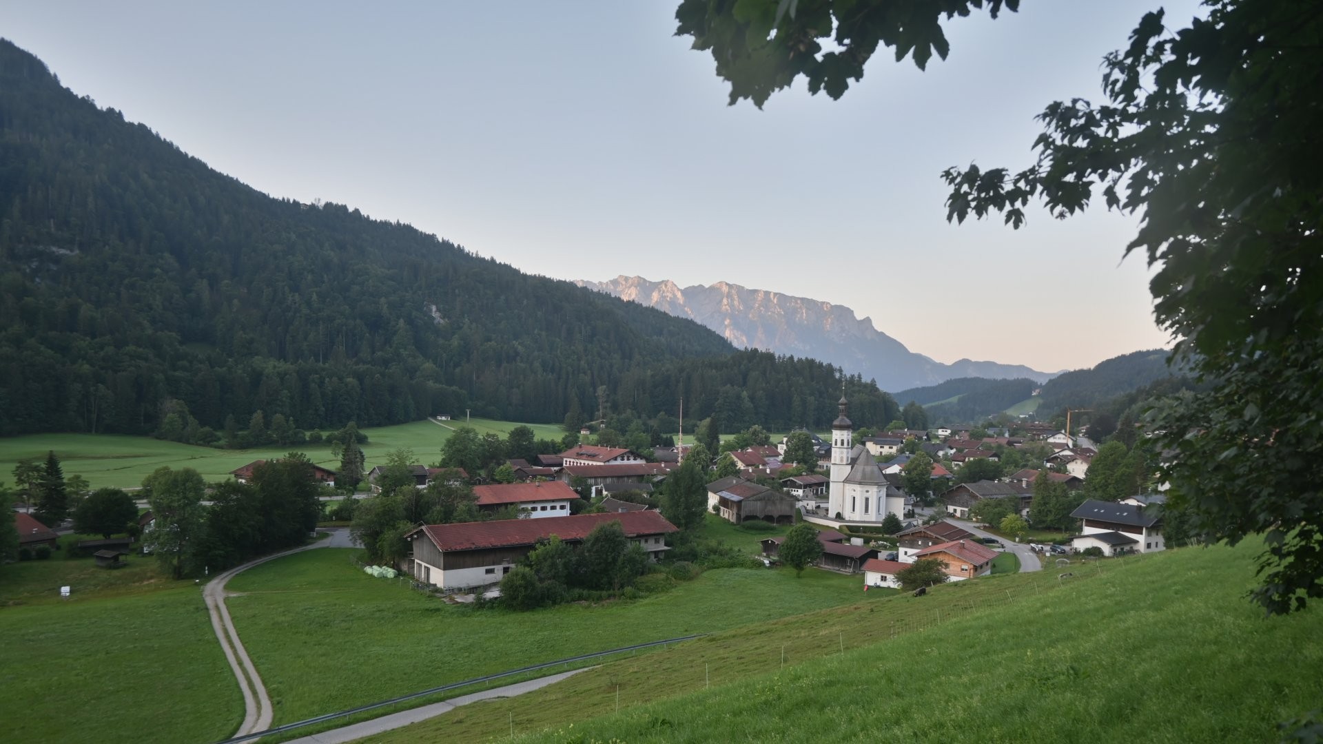 Archiv Foto Webcam Sachrang-Blick über Bergsteigerdorf