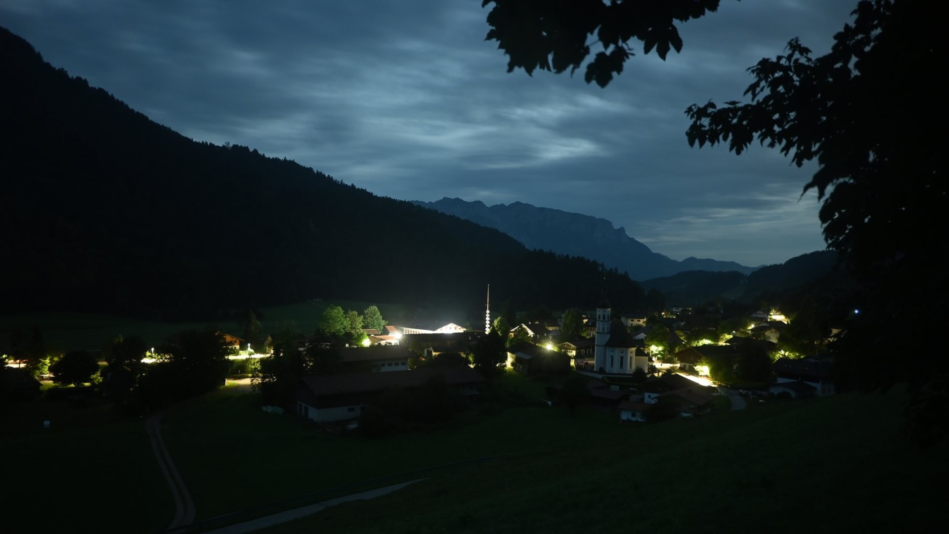 Archived image Webcam View to Sachrang