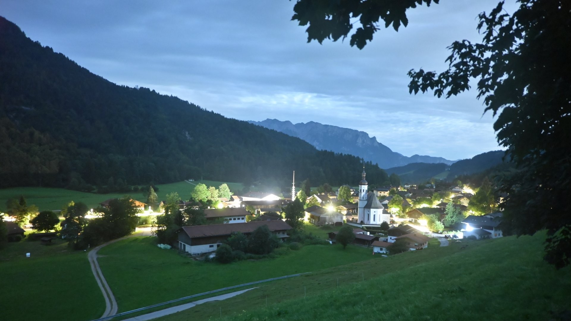 Archiv Foto Webcam Sachrang-Blick über Bergsteigerdorf