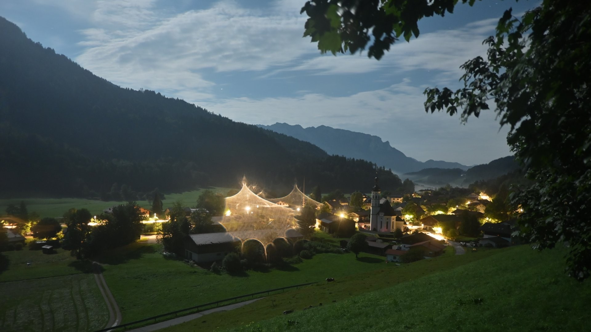 Archiv Foto Webcam Sachrang-Blick über Bergsteigerdorf