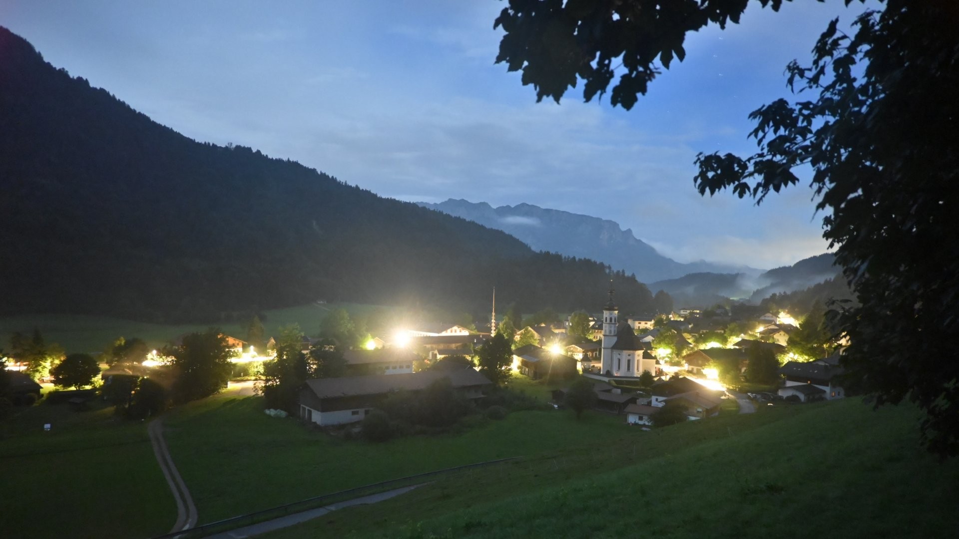 Archiv Foto Webcam Sachrang-Blick über Bergsteigerdorf