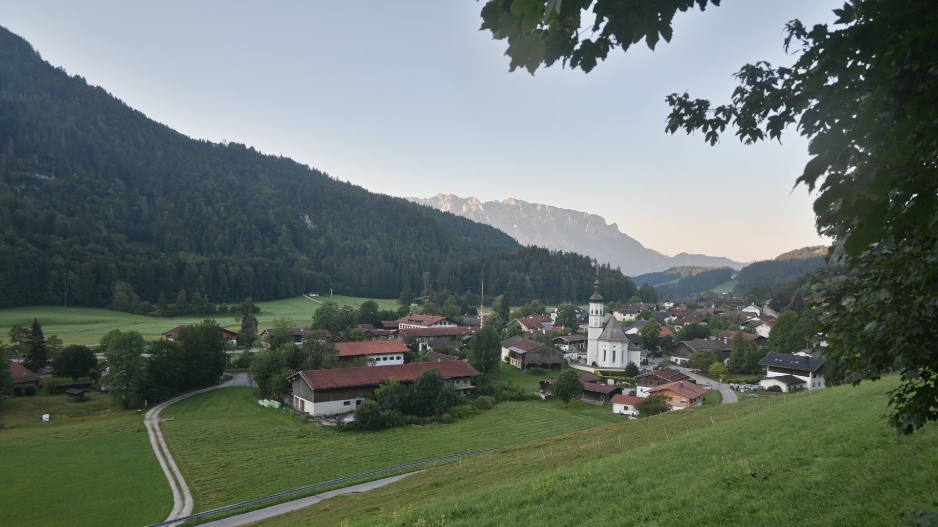 Archiv Foto Webcam Sachrang-Blick über Bergsteigerdorf