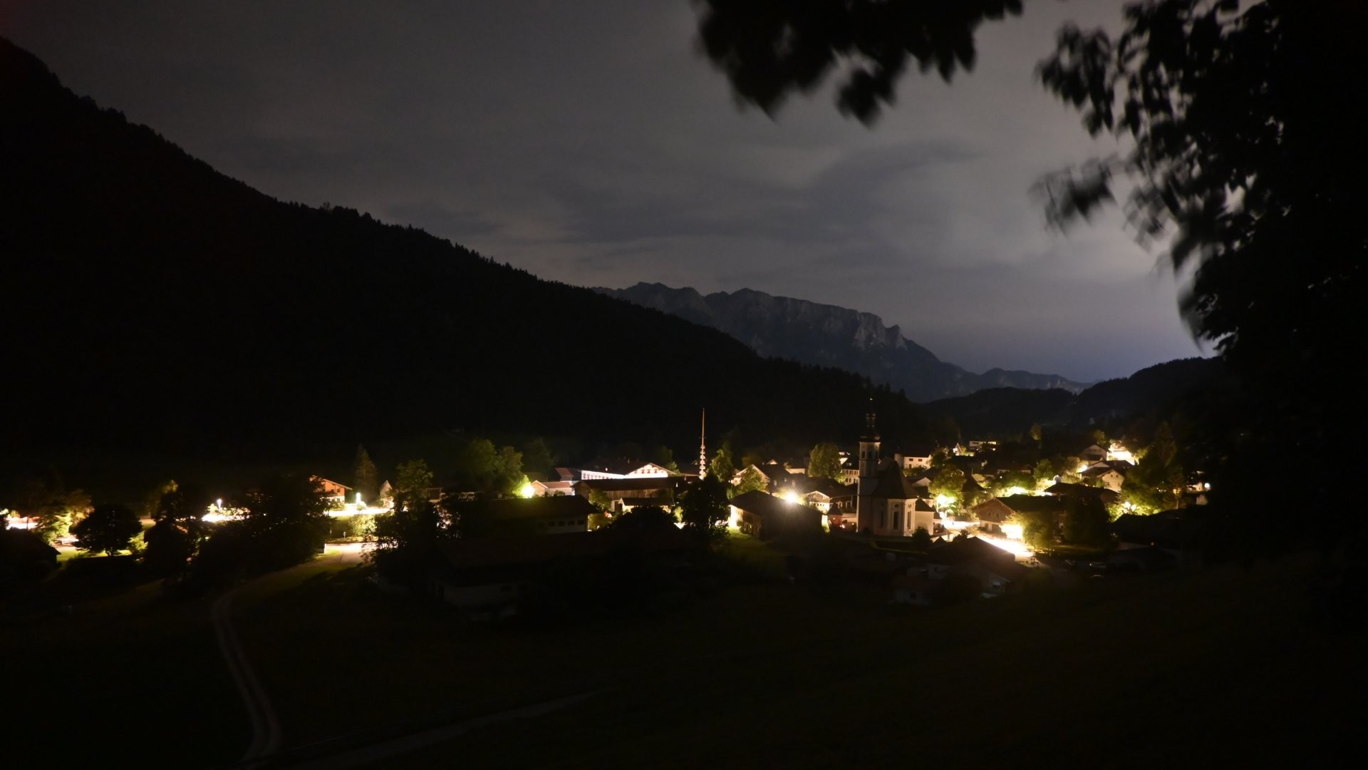 Archiv Foto Webcam Sachrang-Blick über Bergsteigerdorf