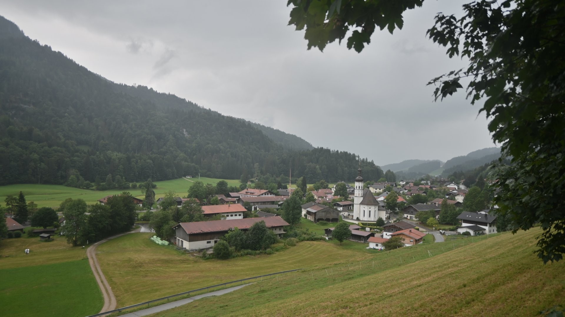 Archived image Webcam View to Sachrang