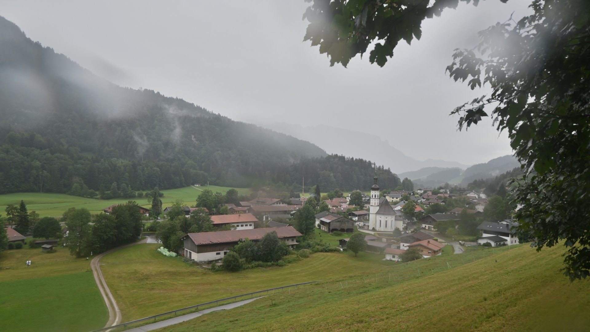 Archived image Webcam View to Sachrang