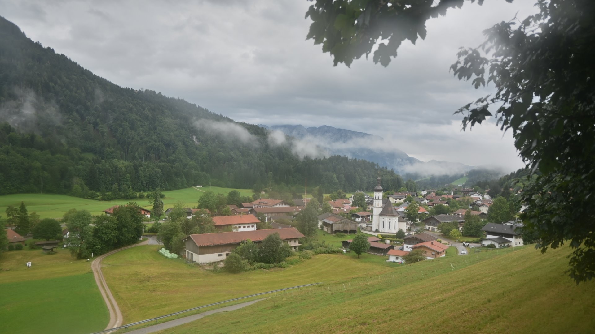 Archived image Webcam View to Sachrang