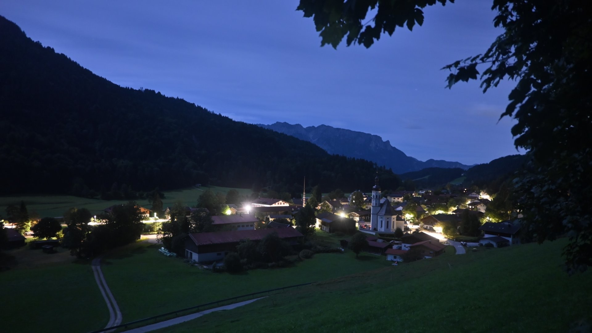 Archiv Foto Webcam Sachrang-Blick über Bergsteigerdorf