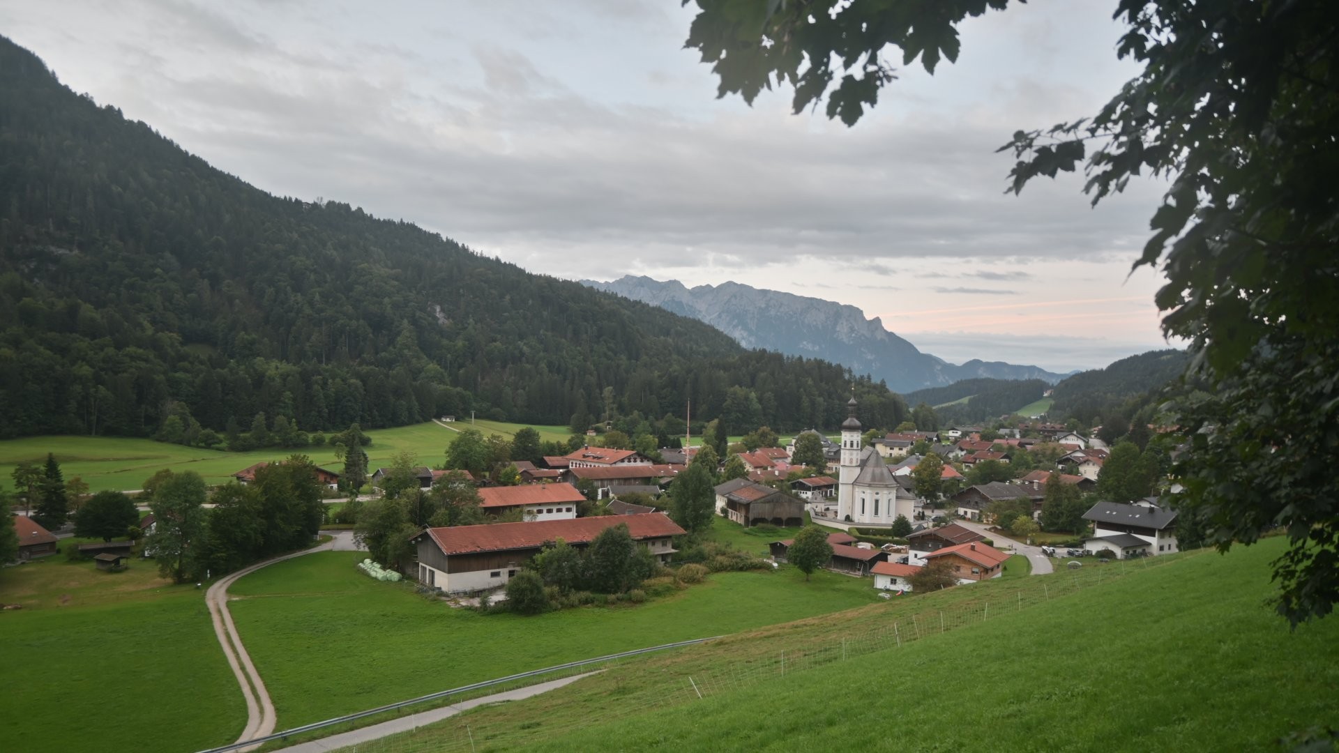 Archiv Foto Webcam Sachrang-Blick über Bergsteigerdorf