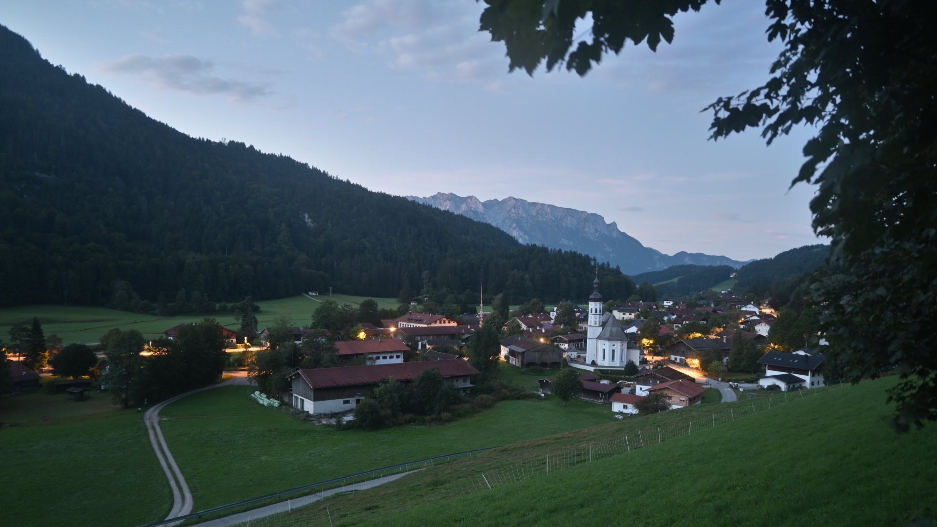 Archiv Foto Webcam Sachrang-Blick über Bergsteigerdorf