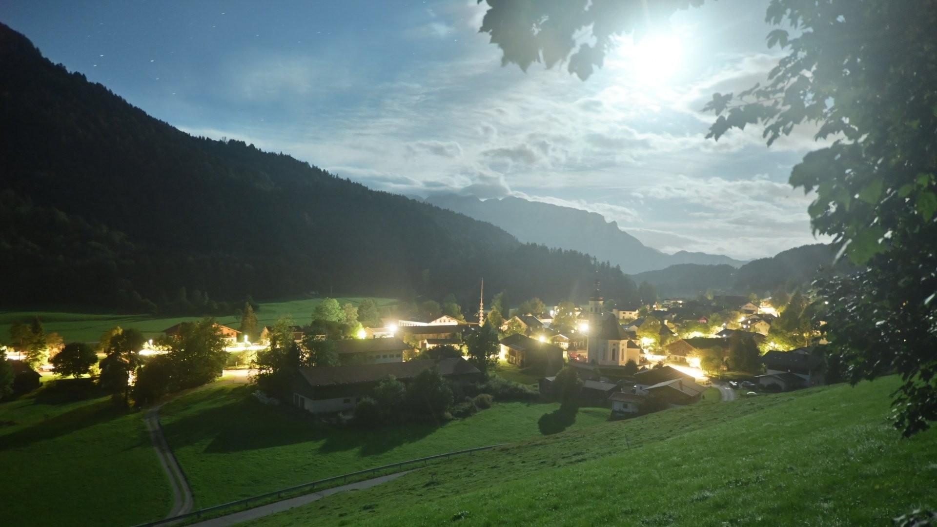 Archiv Foto Webcam Sachrang-Blick über Bergsteigerdorf