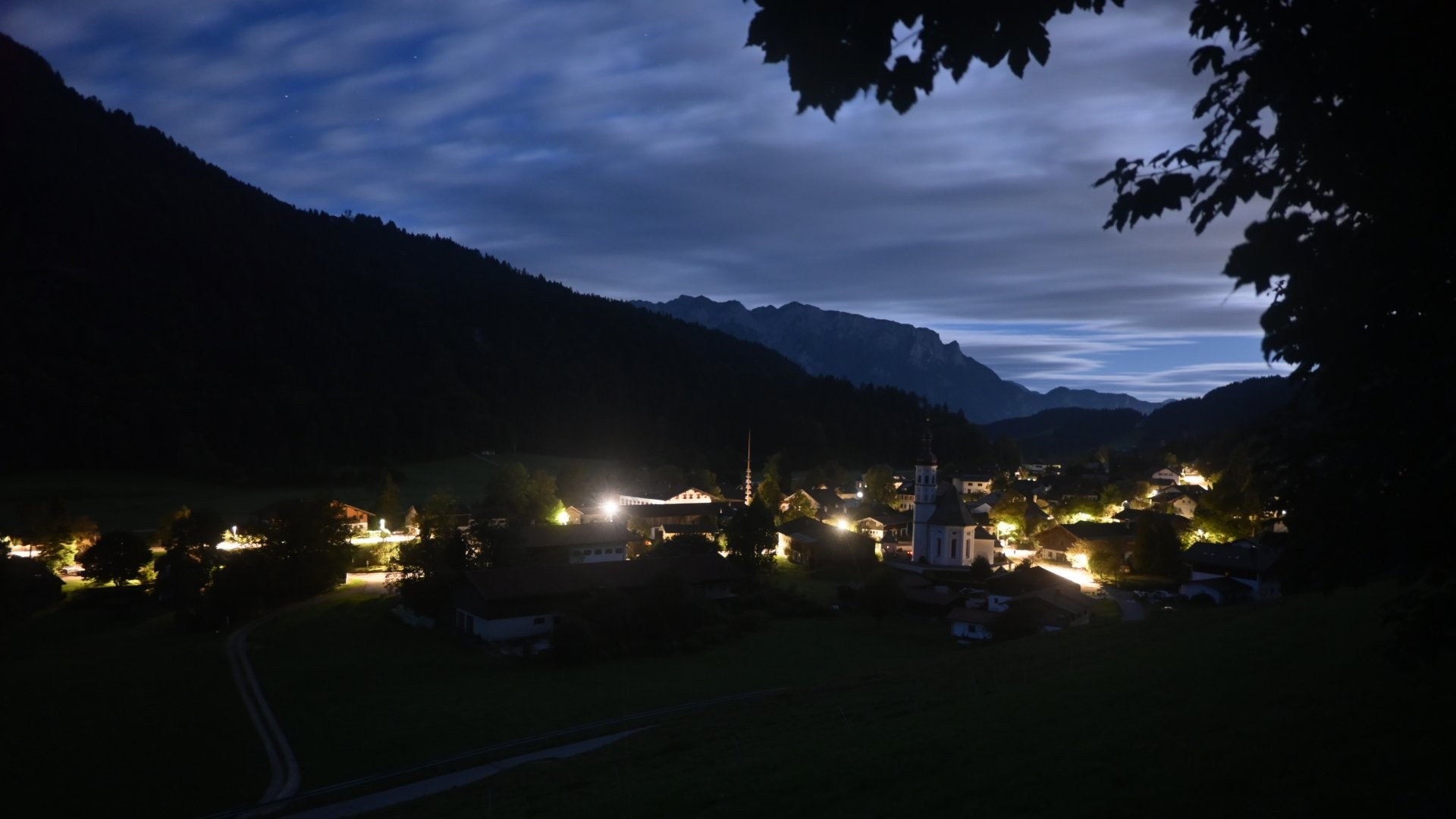 Archiv Foto Webcam Sachrang-Blick über Bergsteigerdorf