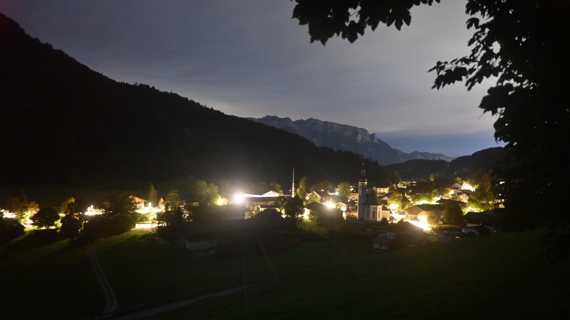 Archiv Foto Webcam Sachrang-Blick über Bergsteigerdorf