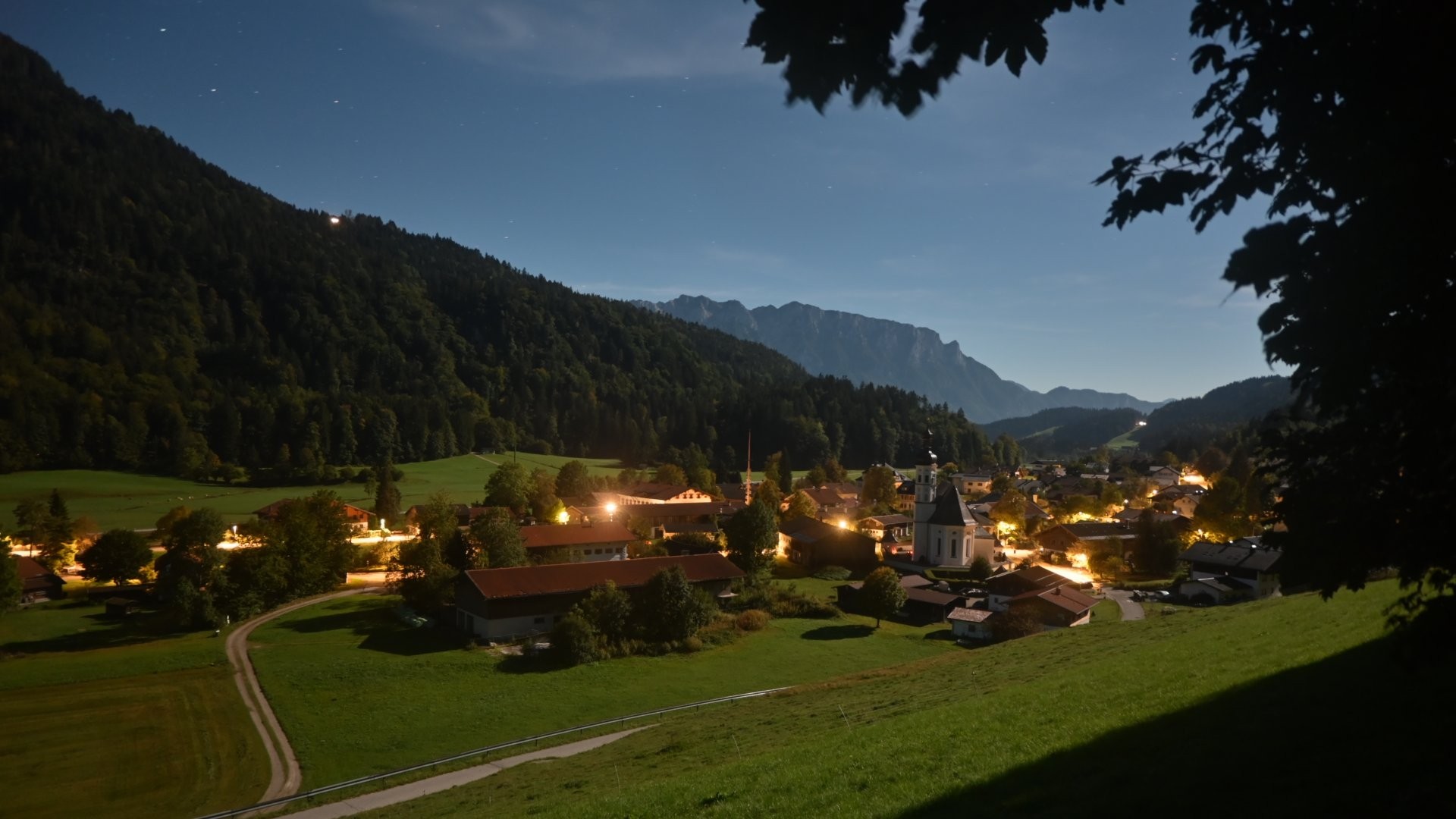 Archiv Foto Webcam Sachrang-Blick über Bergsteigerdorf