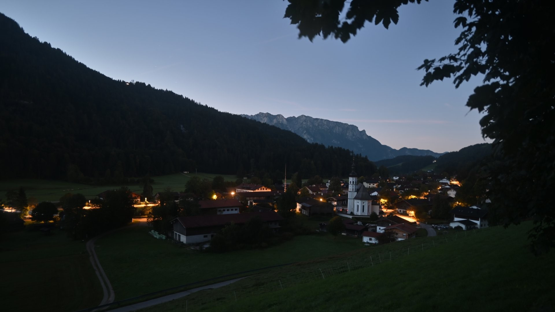 Archiv Foto Webcam Sachrang-Blick über Bergsteigerdorf