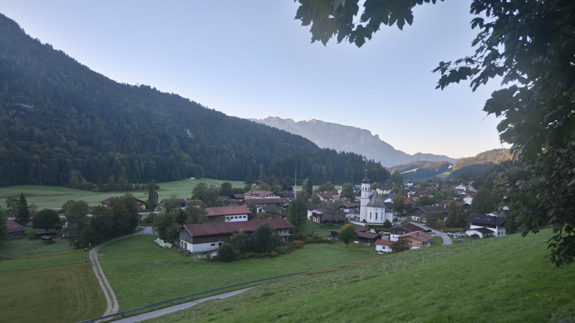 Archiv Foto Webcam Sachrang-Blick über Bergsteigerdorf