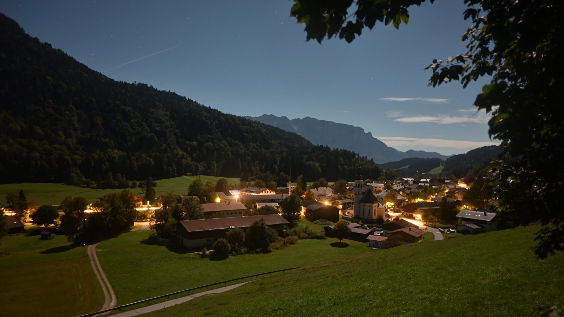 Archiv Foto Webcam Sachrang-Blick über Bergsteigerdorf